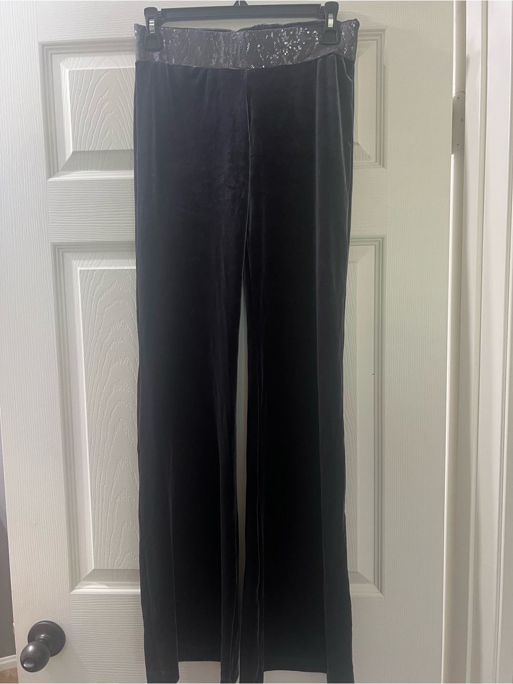 Beach Bunny 🐰 Black Velvet Women’s Sweat pants bottoms Sequined Waistband